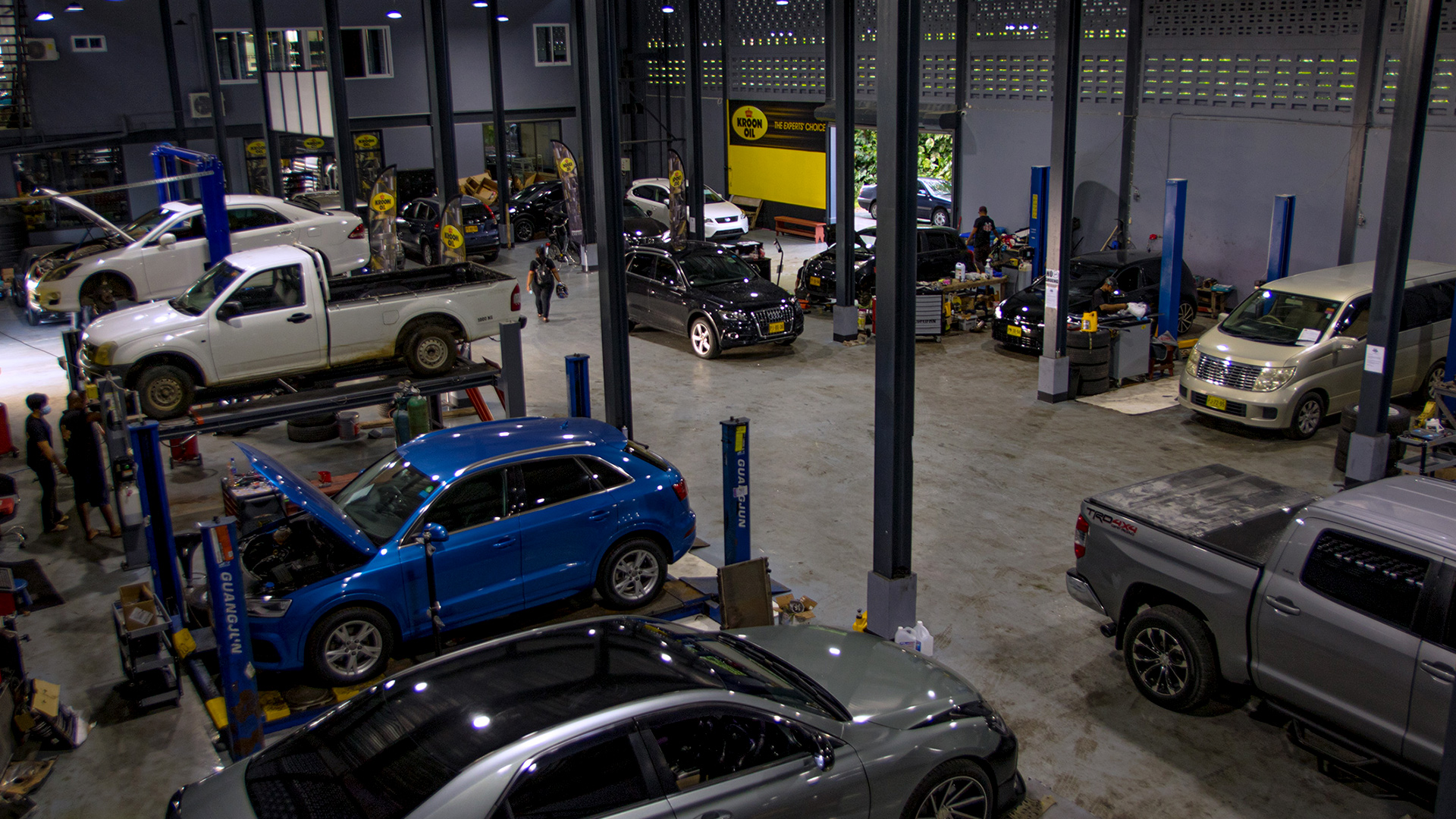 Qualified Car Repair Service Center